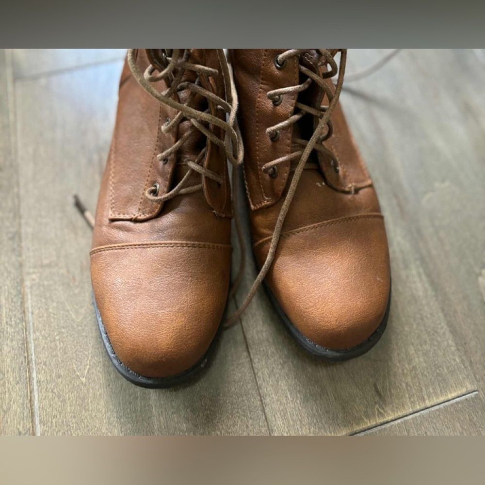 Nice comfy shoes - Picture 5 of 16